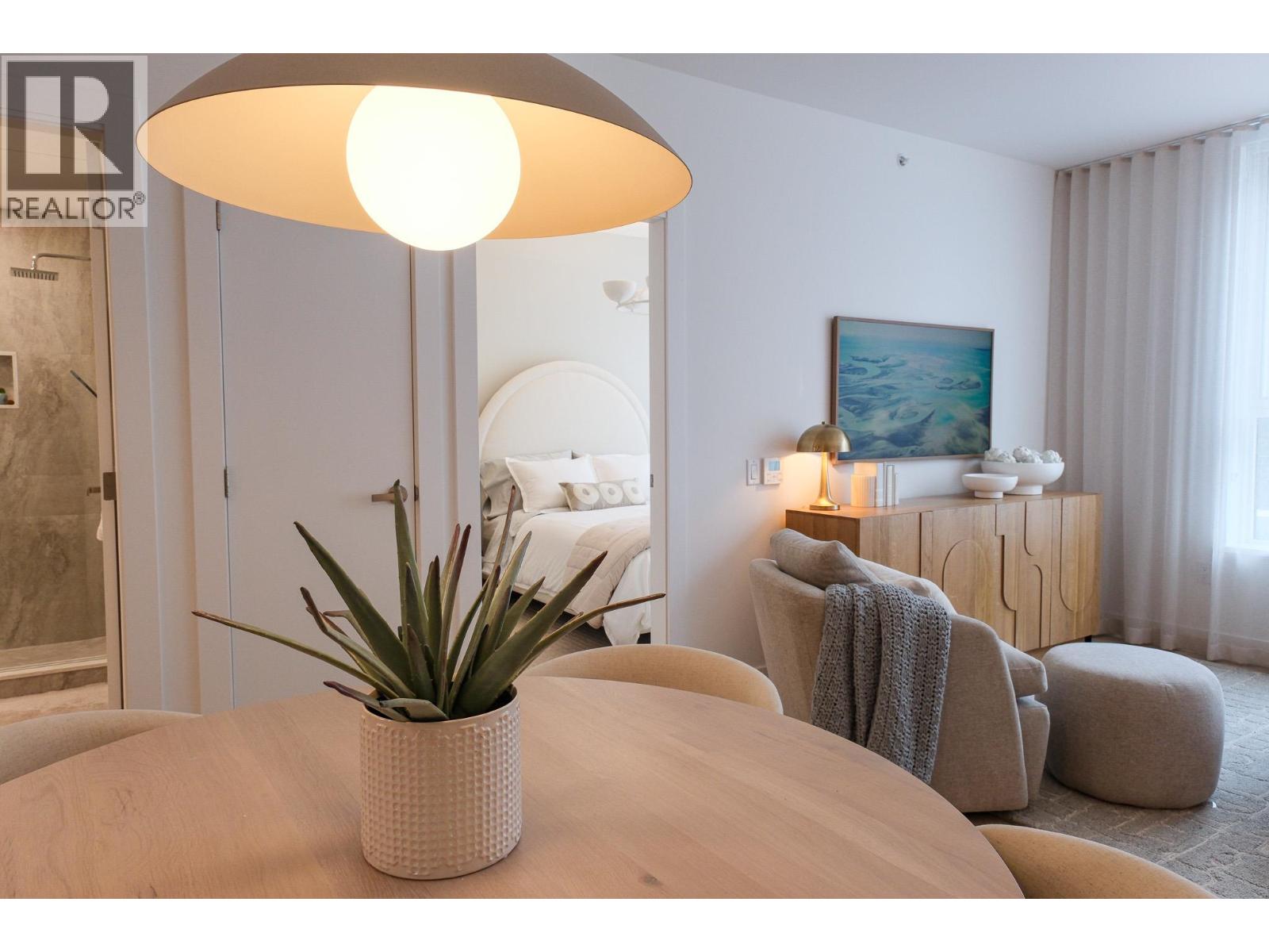 510 423 6TH STREET, West Vancouver