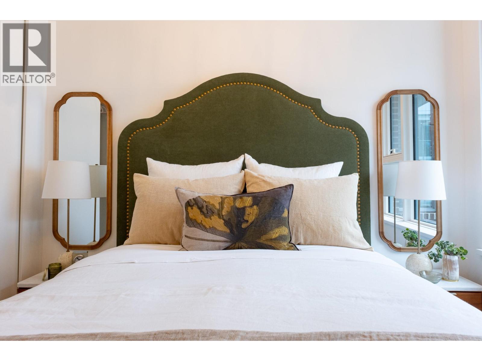 510 423 6TH STREET, West Vancouver