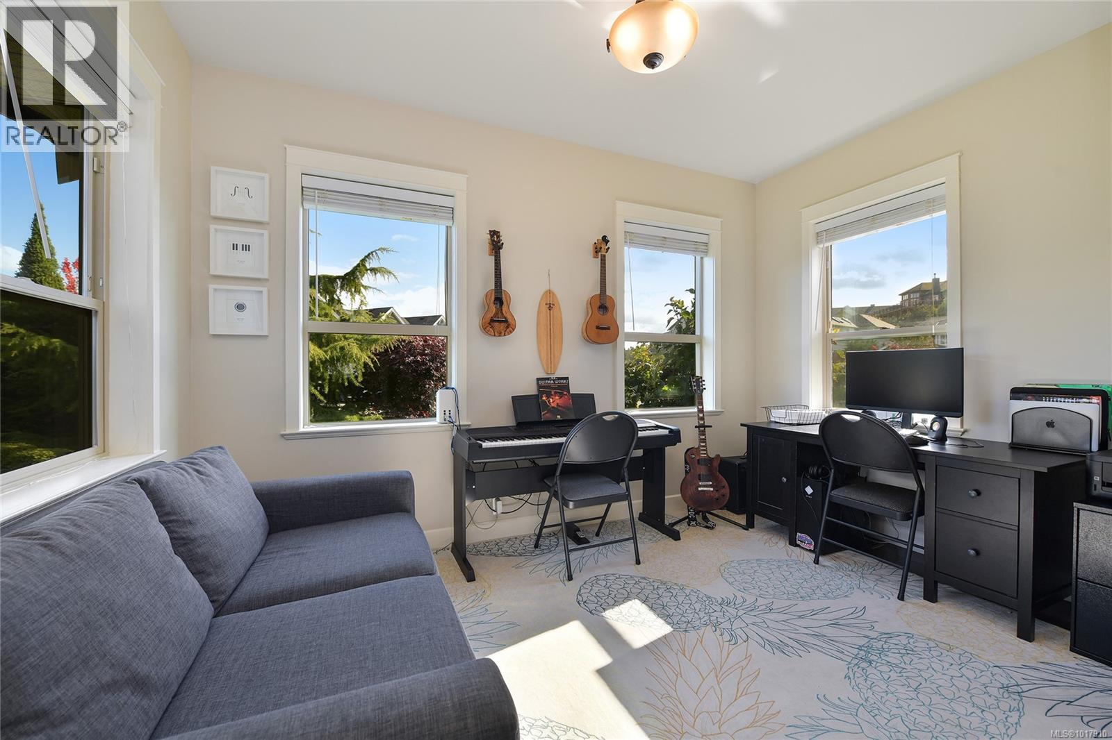 601 Sentinel Dr, Mill Bay