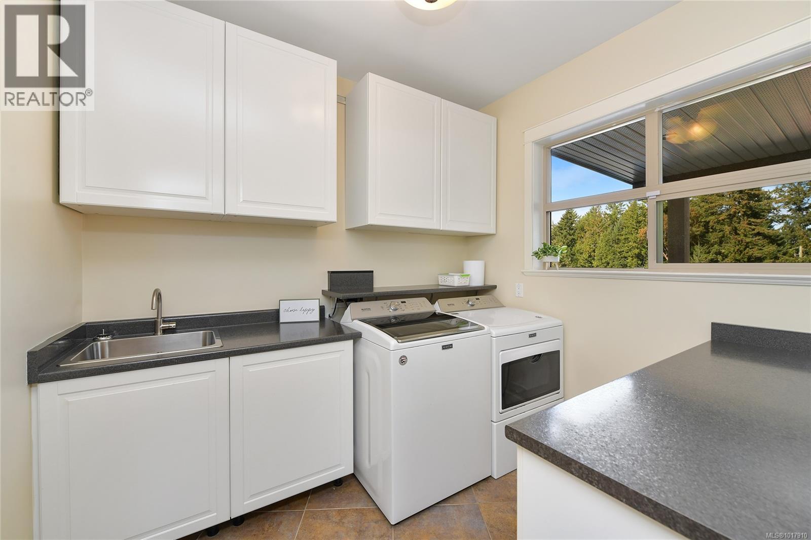 601 Sentinel Dr, Mill Bay