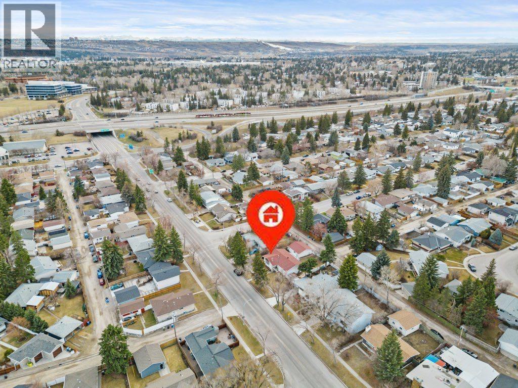 Single Family House Bungalow for Sale in  Brisebois Drive NW Brentwood Calgary 