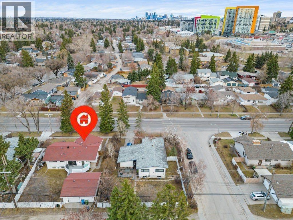 Single Family House Bungalow for Sale in  Brisebois Drive NW Brentwood Calgary 