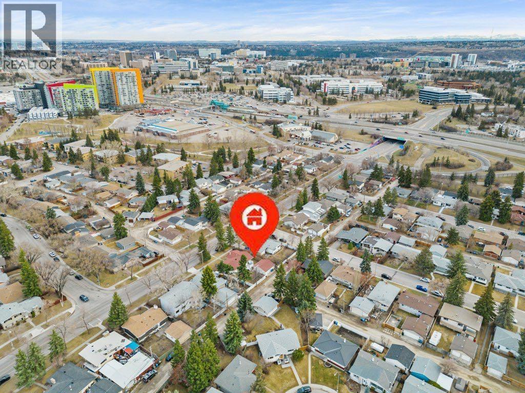 Single Family House Bungalow for Sale in  Brisebois Drive NW Brentwood Calgary 