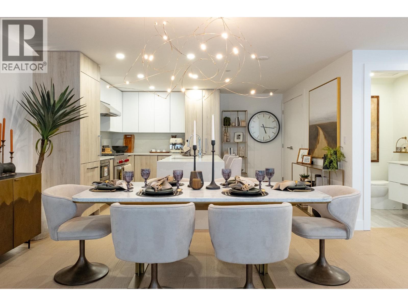 TH4 423 6TH STREET, West Vancouver