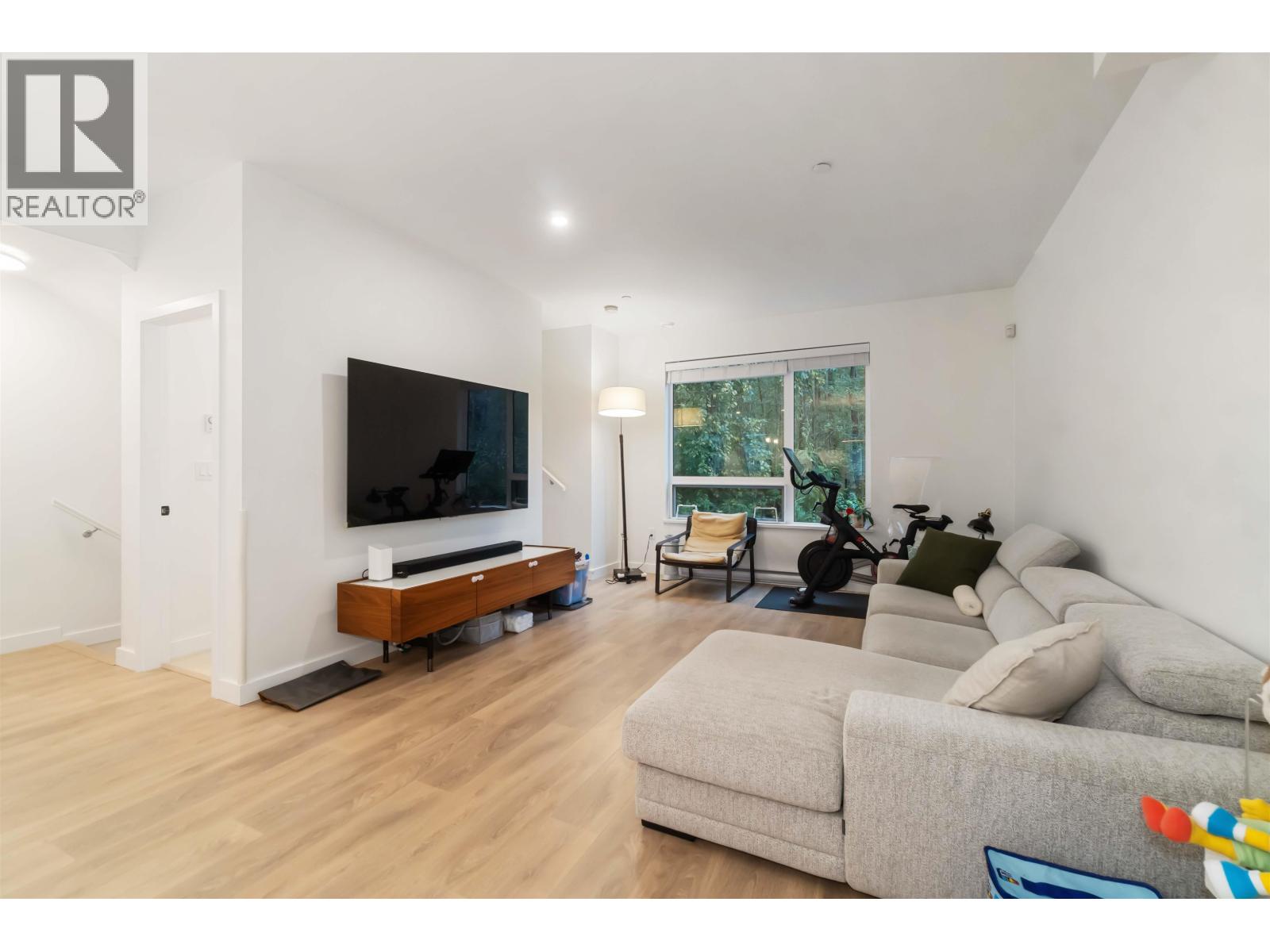 505 3105 ST GEORGE STREET, Port Moody