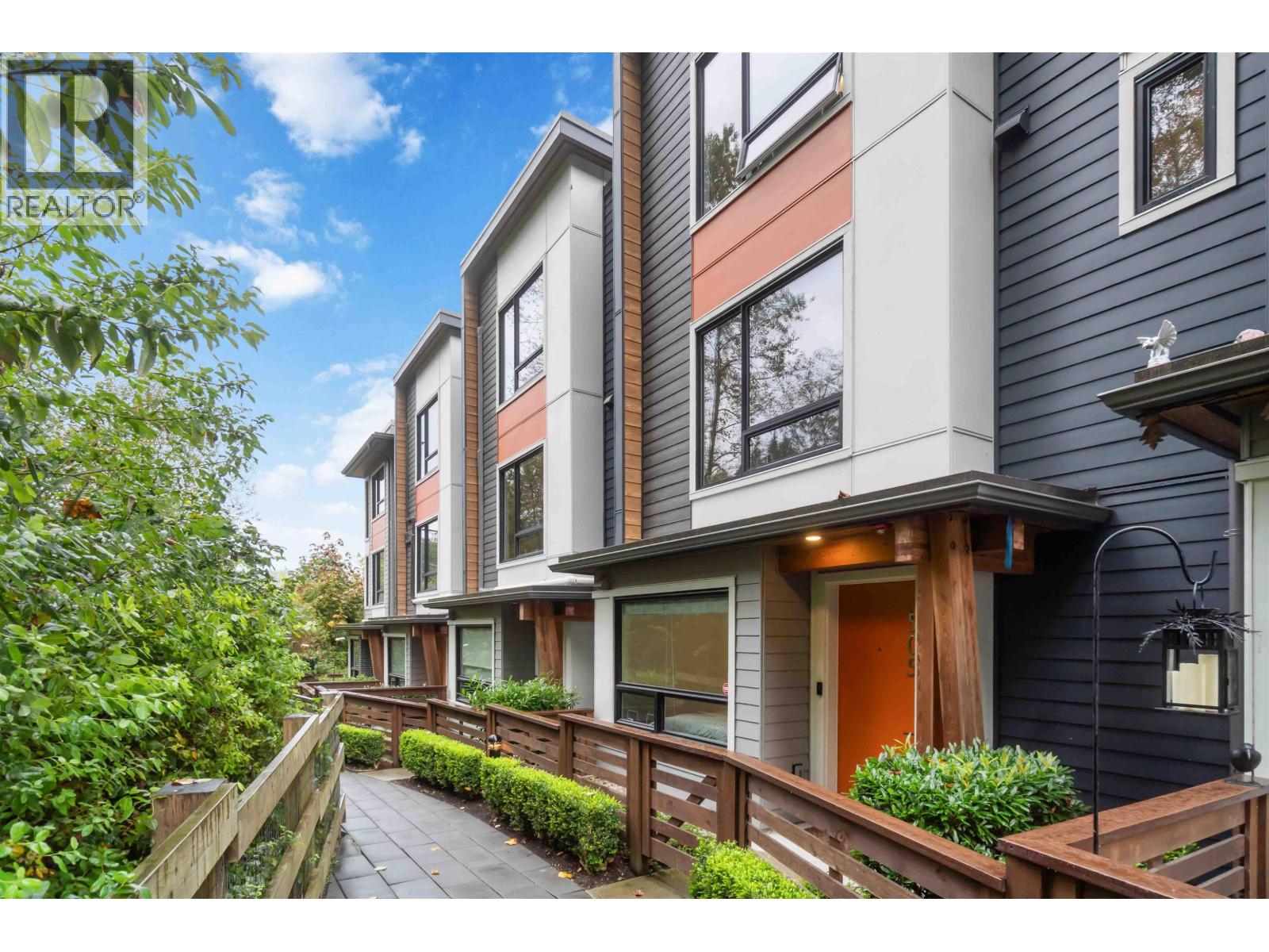 505 3105 ST GEORGE STREET, Port Moody