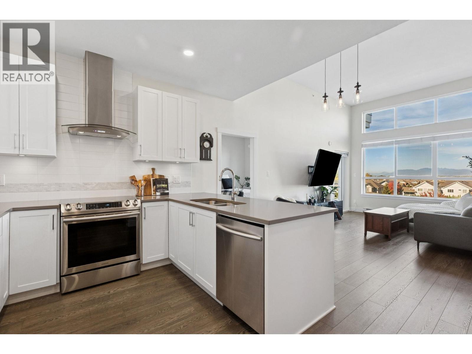 #401-4690 HAWK Lane, Tsawwassen