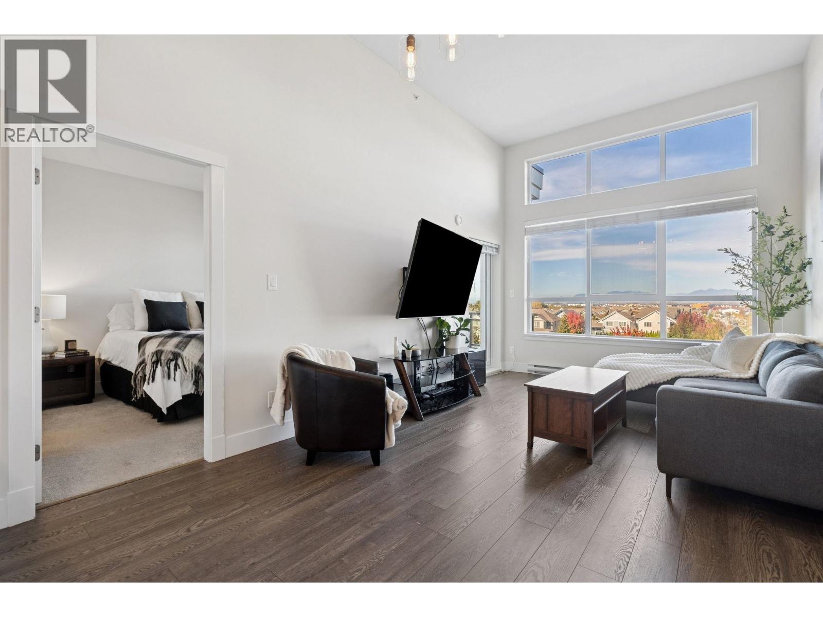 #401-4690 HAWK Lane, Tsawwassen