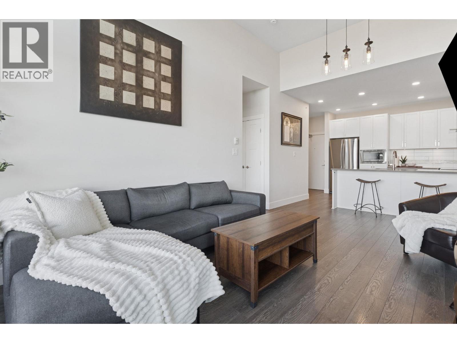 #401-4690 HAWK Lane, Tsawwassen