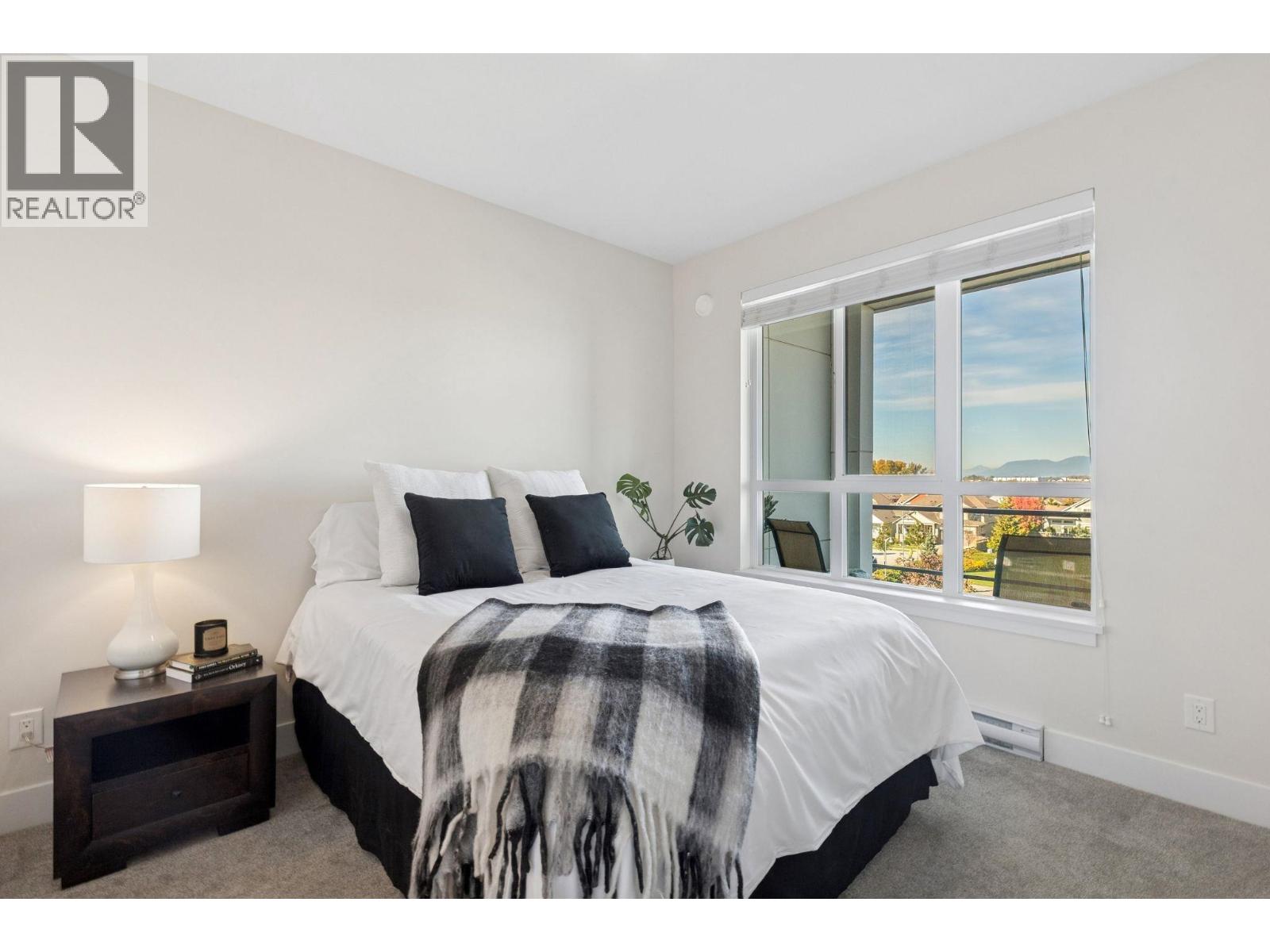 #401-4690 HAWK Lane, Tsawwassen