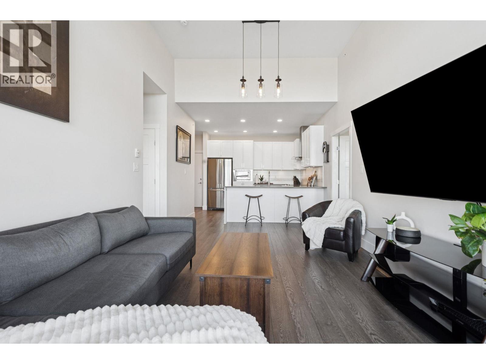 #401-4690 HAWK Lane, Tsawwassen