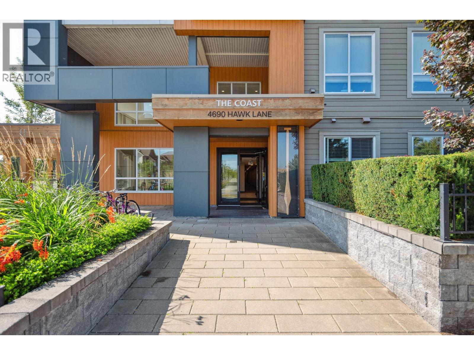 #401-4690 HAWK Lane, Tsawwassen