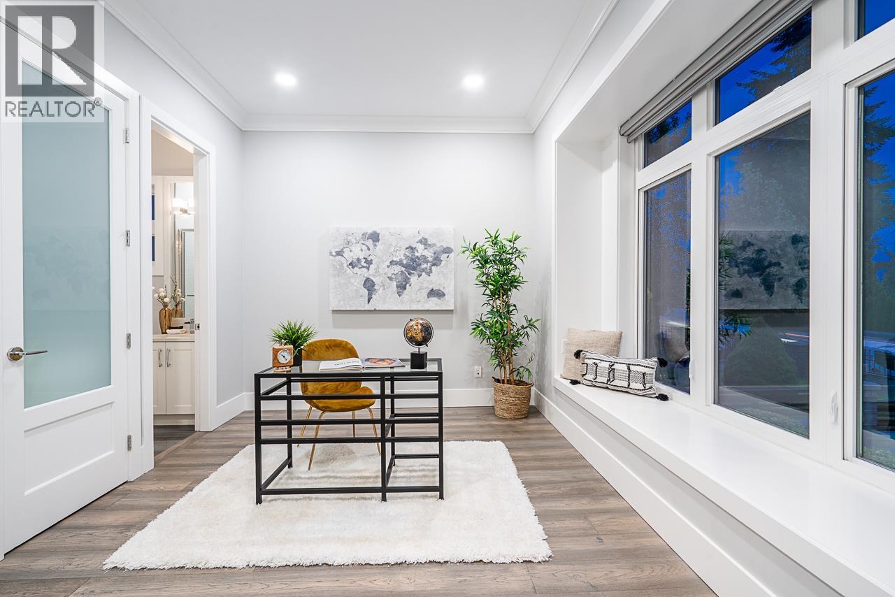 8433 10TH AVENUE, Burnaby