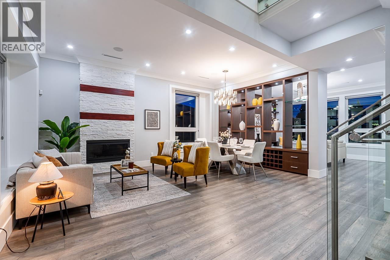 8433 10TH AVENUE, Burnaby