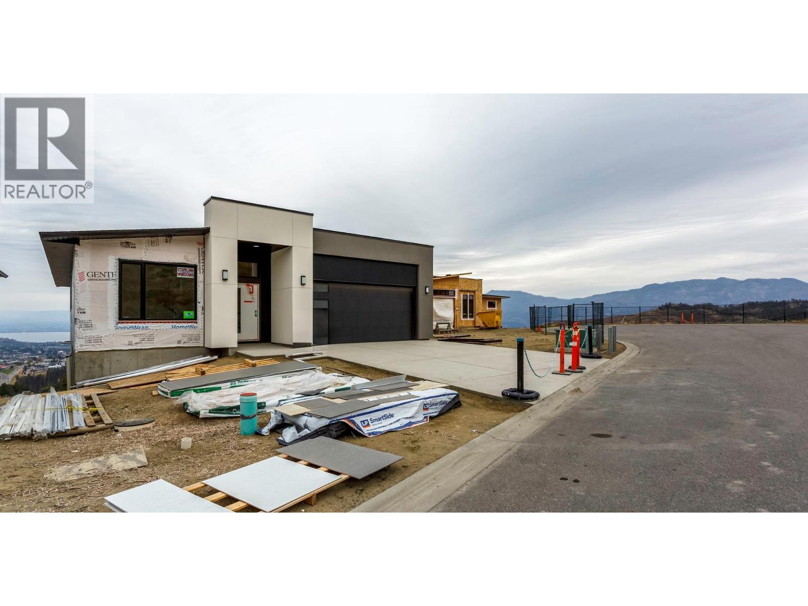  3765 Davidson Court, West Kelowna