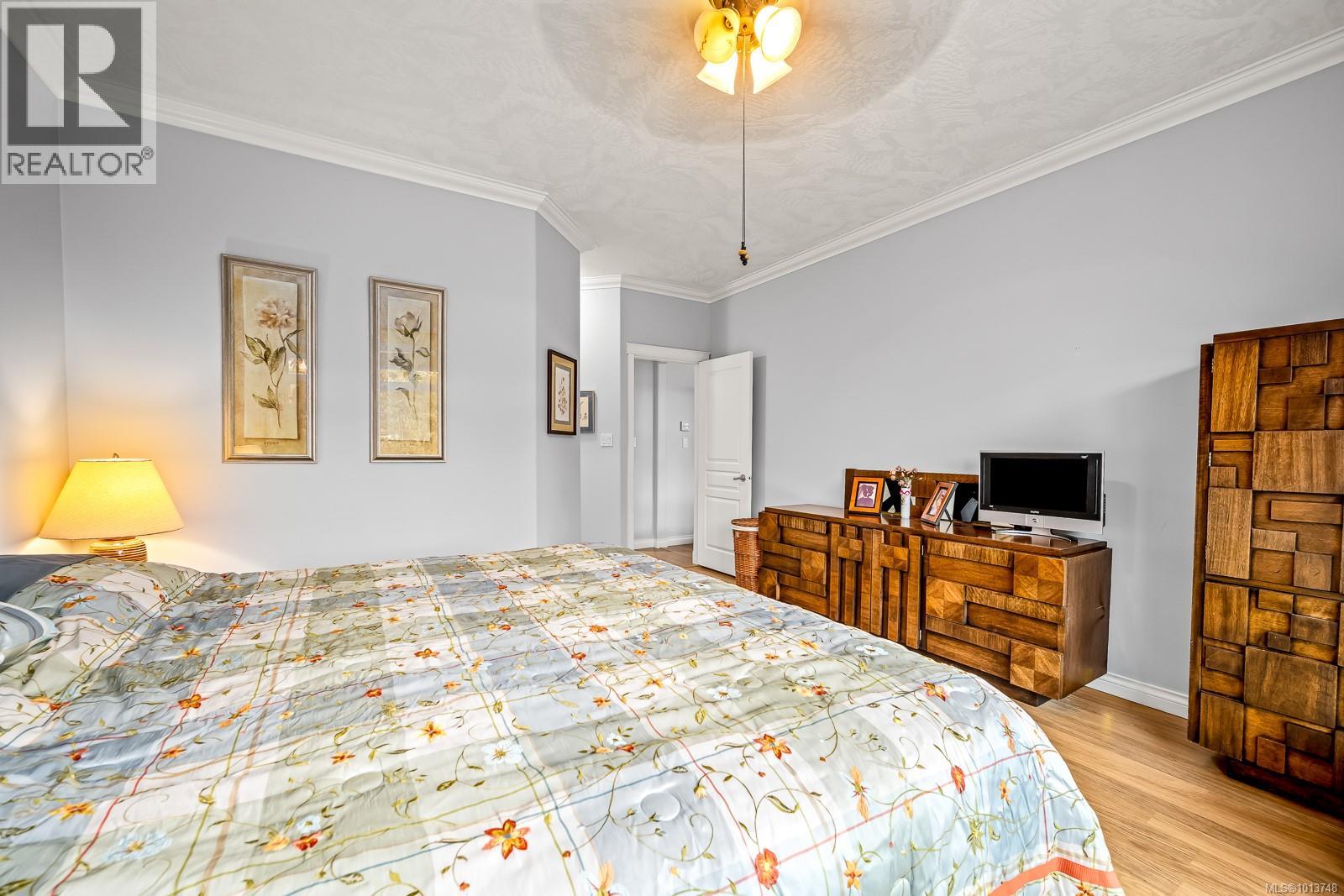 261 3399 Crown Isle Dr, Courtenay