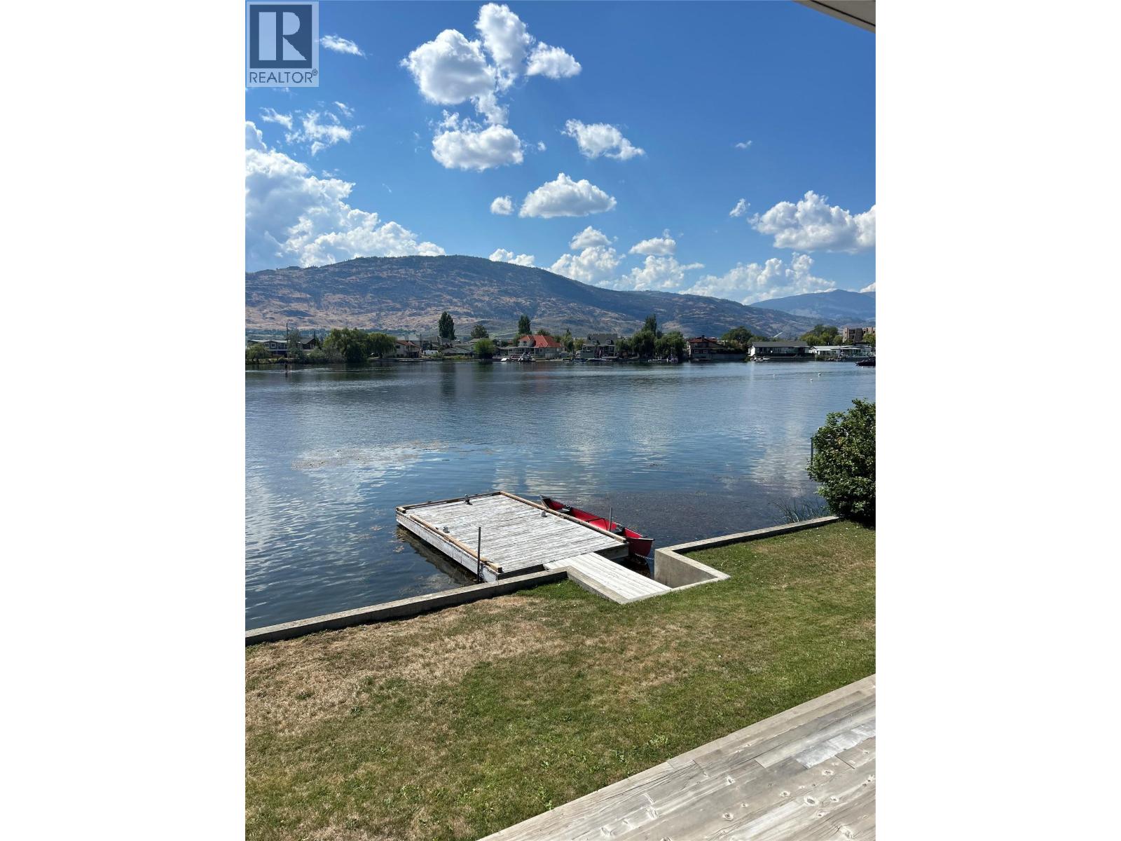 38 BAYVIEW Crescent, Osoyoos