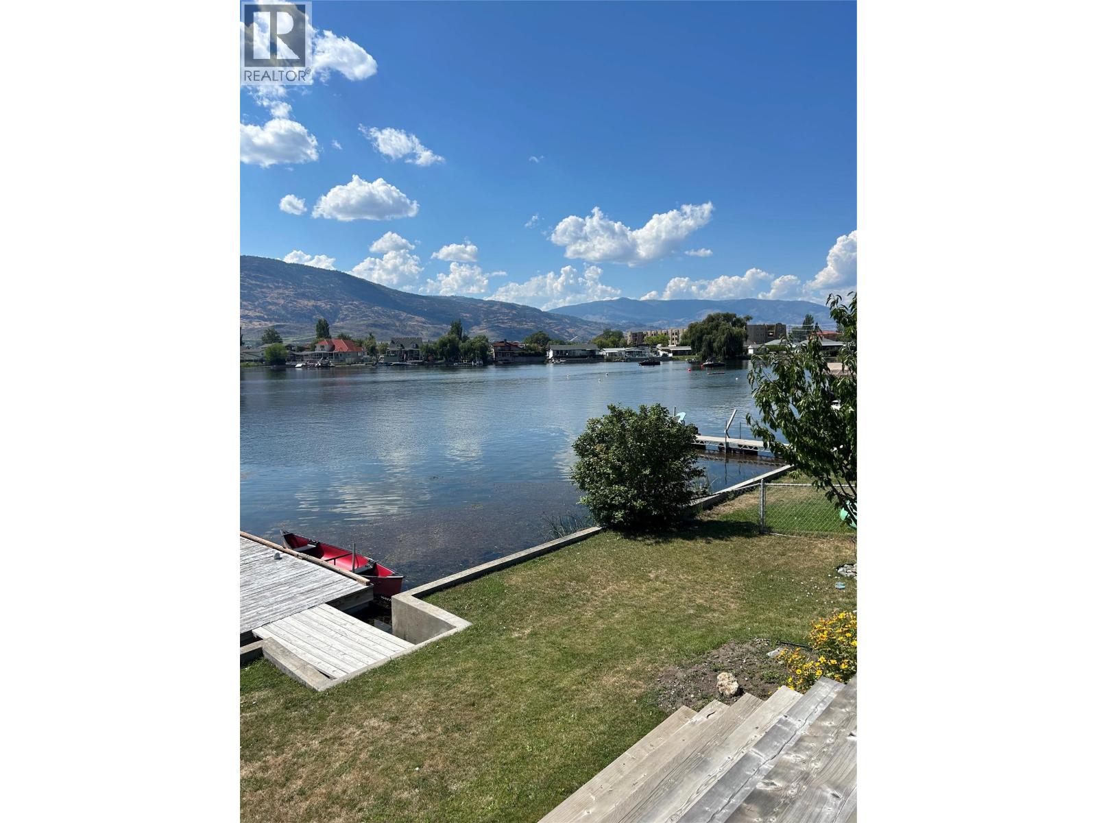  38 BAYVIEW Crescent, Osoyoos