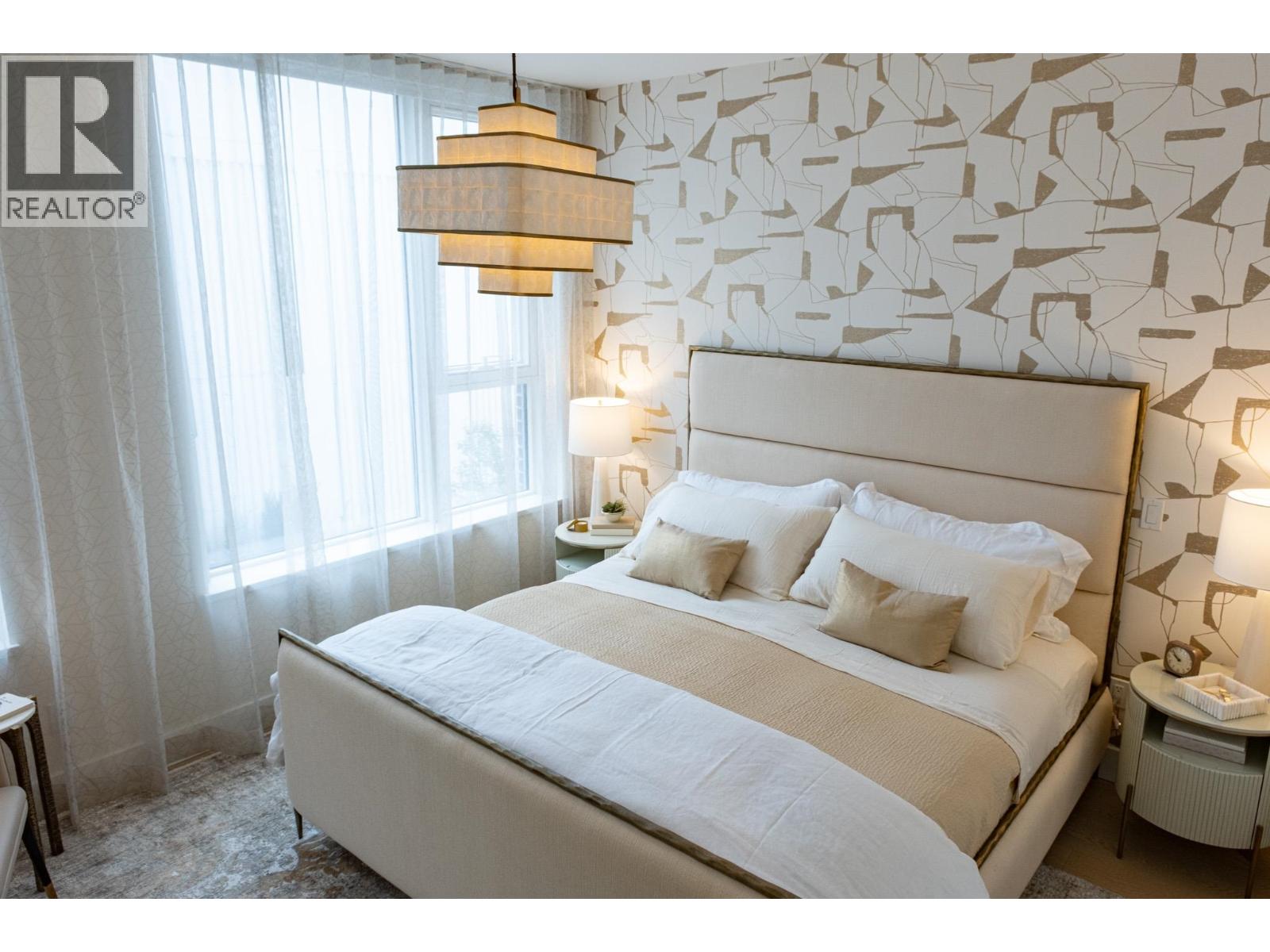 305 423 6TH STREET, West Vancouver