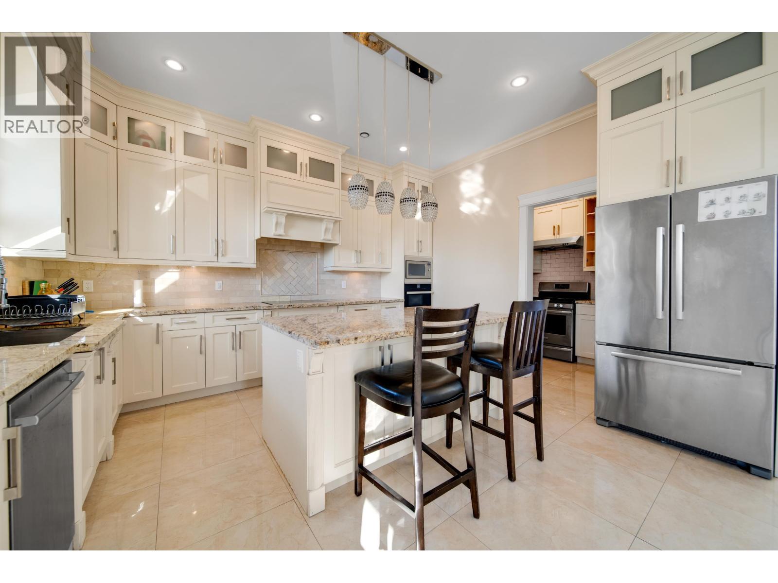 8543 ROYAL OAK AVENUE, Burnaby