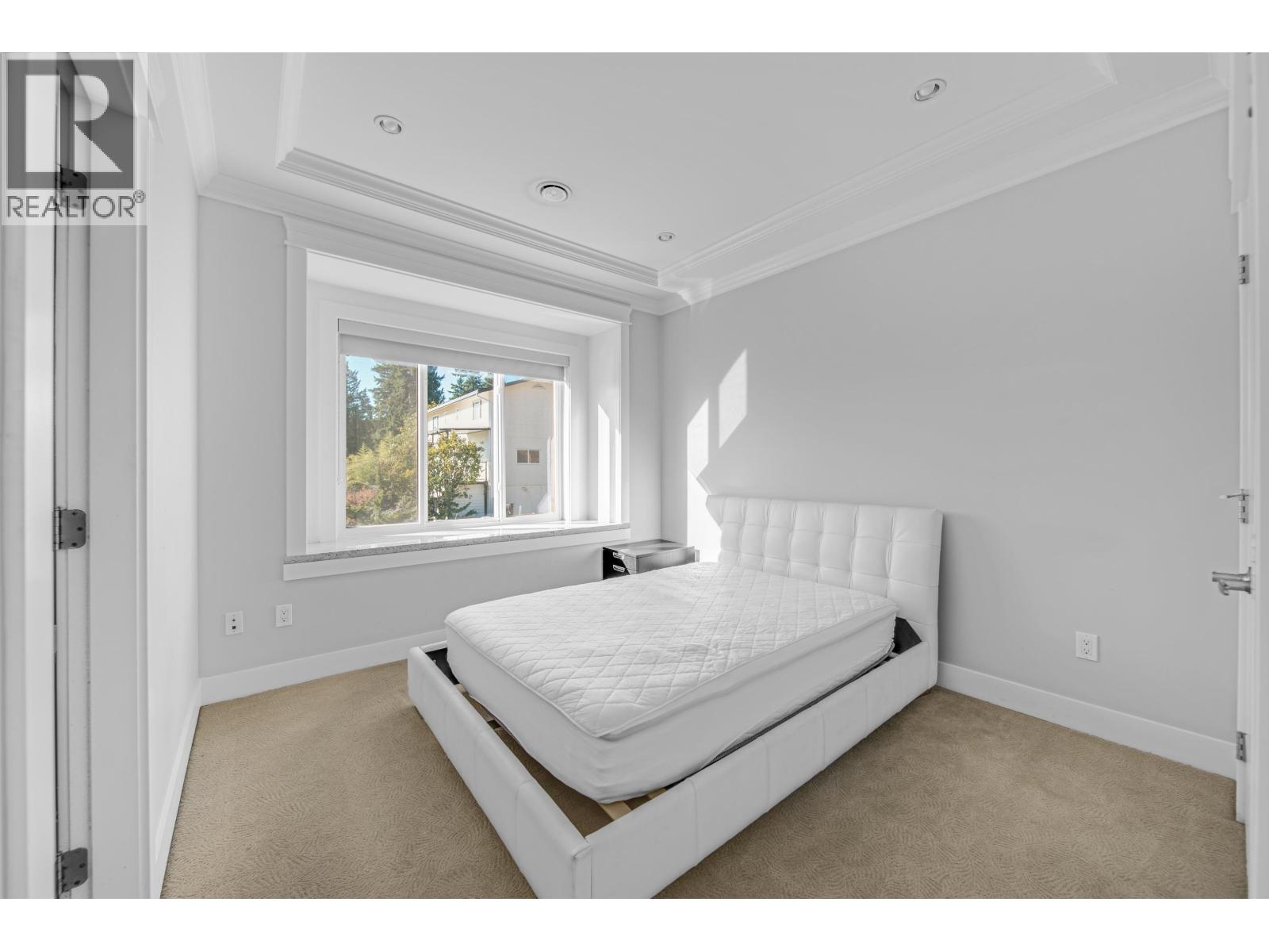 8543 ROYAL OAK AVENUE, Burnaby