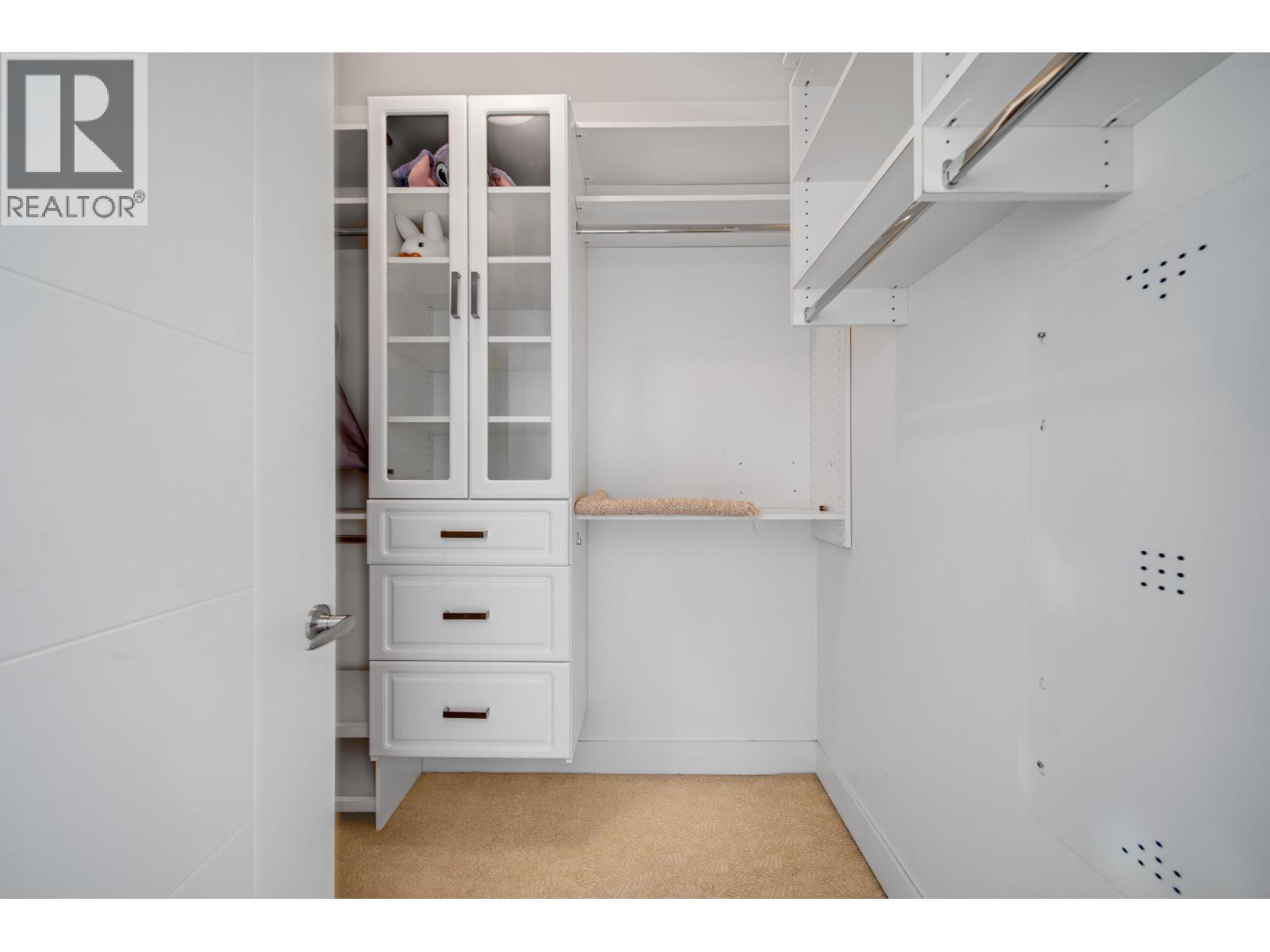 8543 ROYAL OAK AVENUE, Burnaby