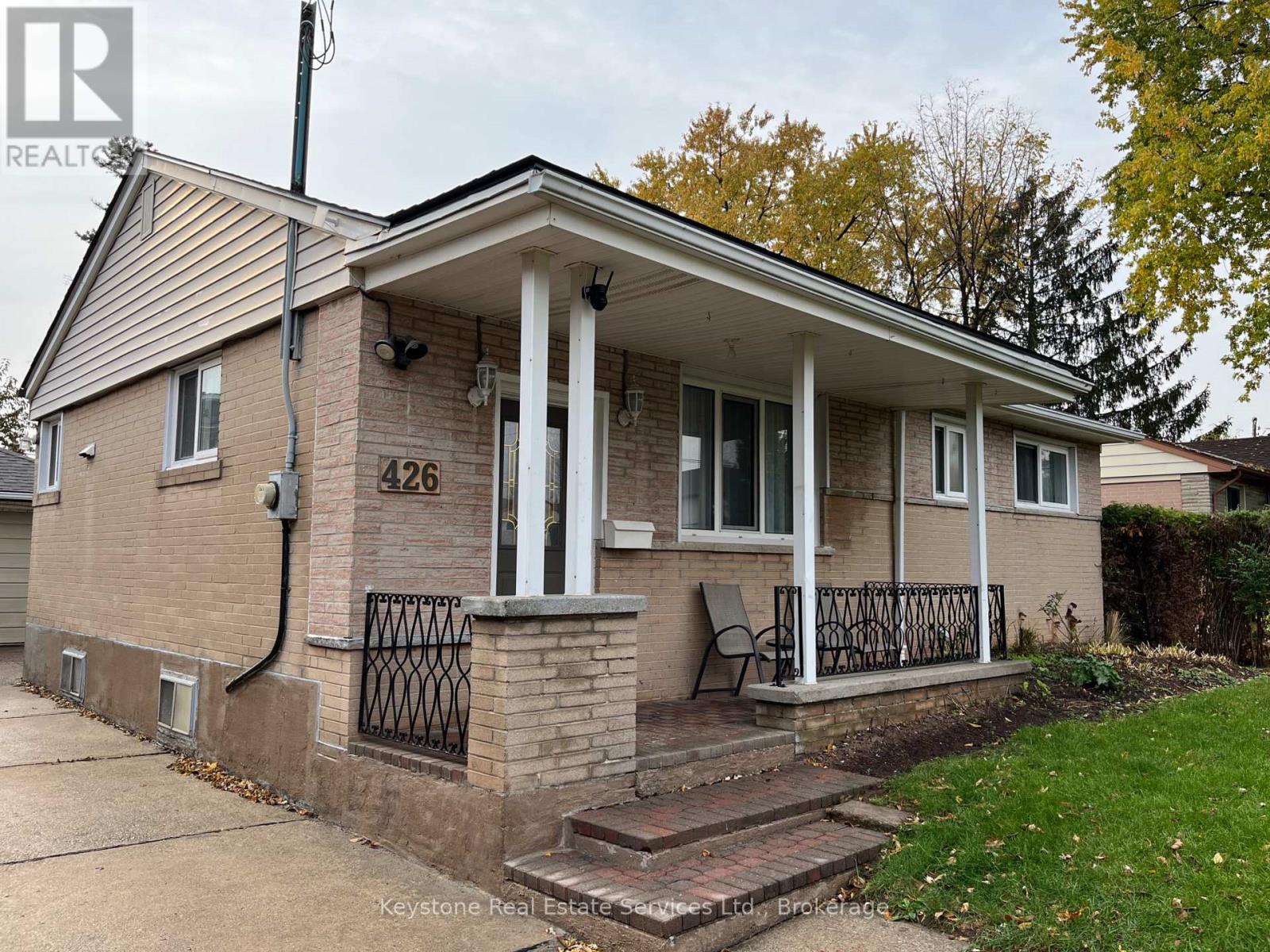 MAIN FLOOR – 426 SEABOURNE DRIVE S