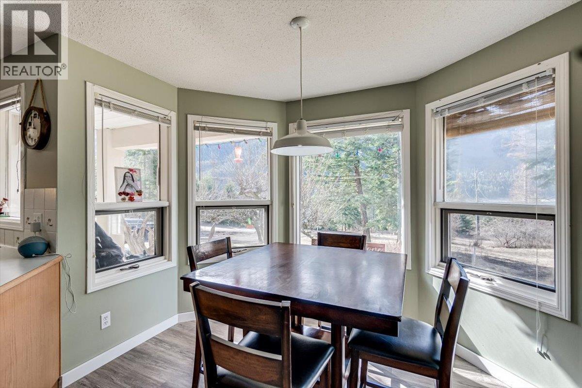 5407 ALLENDALE Crescent, Castlegar