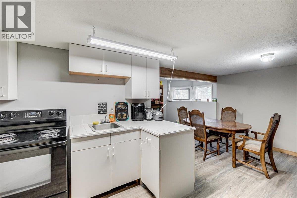 5407 ALLENDALE Crescent, Castlegar