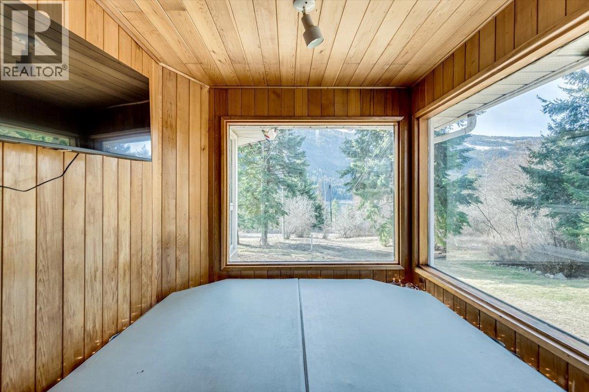 5407 ALLENDALE Crescent, Castlegar