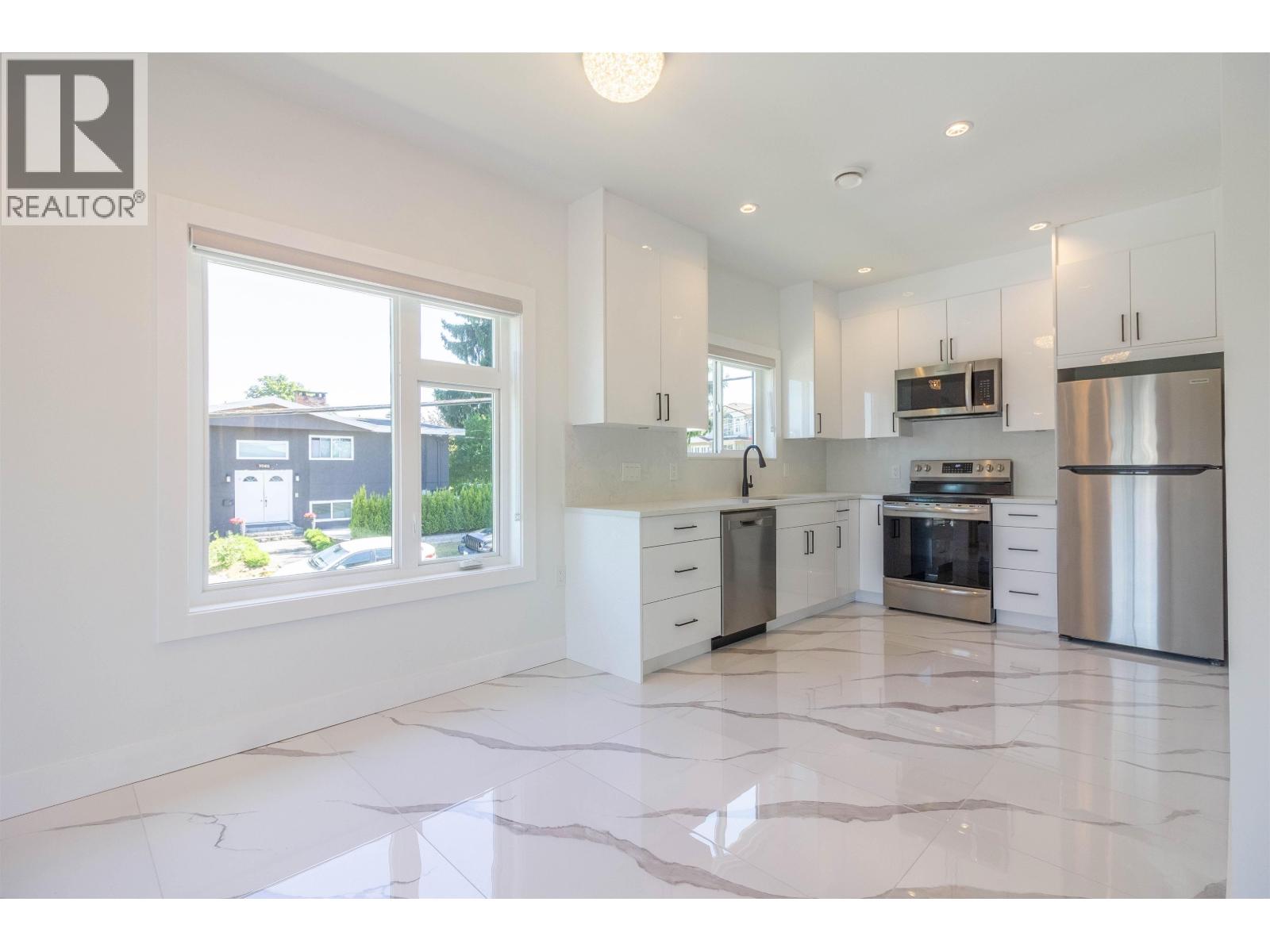 3087 ROYAL OAK AVENUE, Burnaby