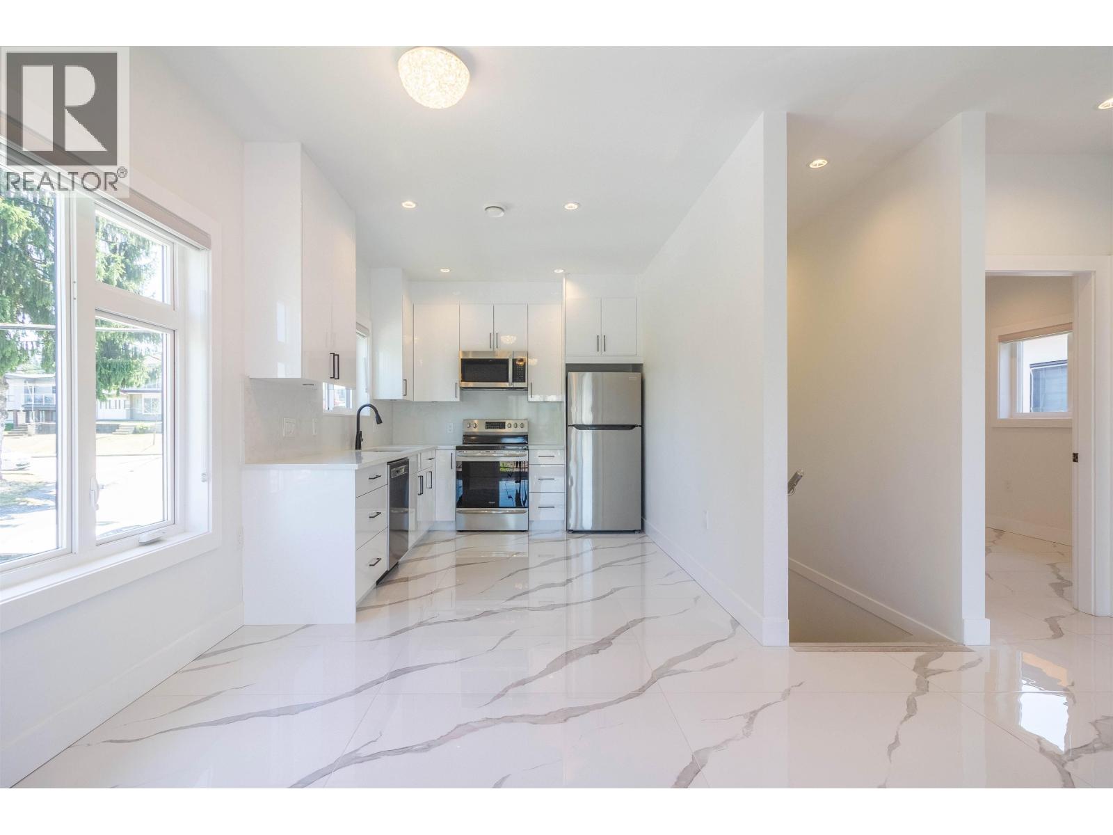 3087 ROYAL OAK AVENUE, Burnaby