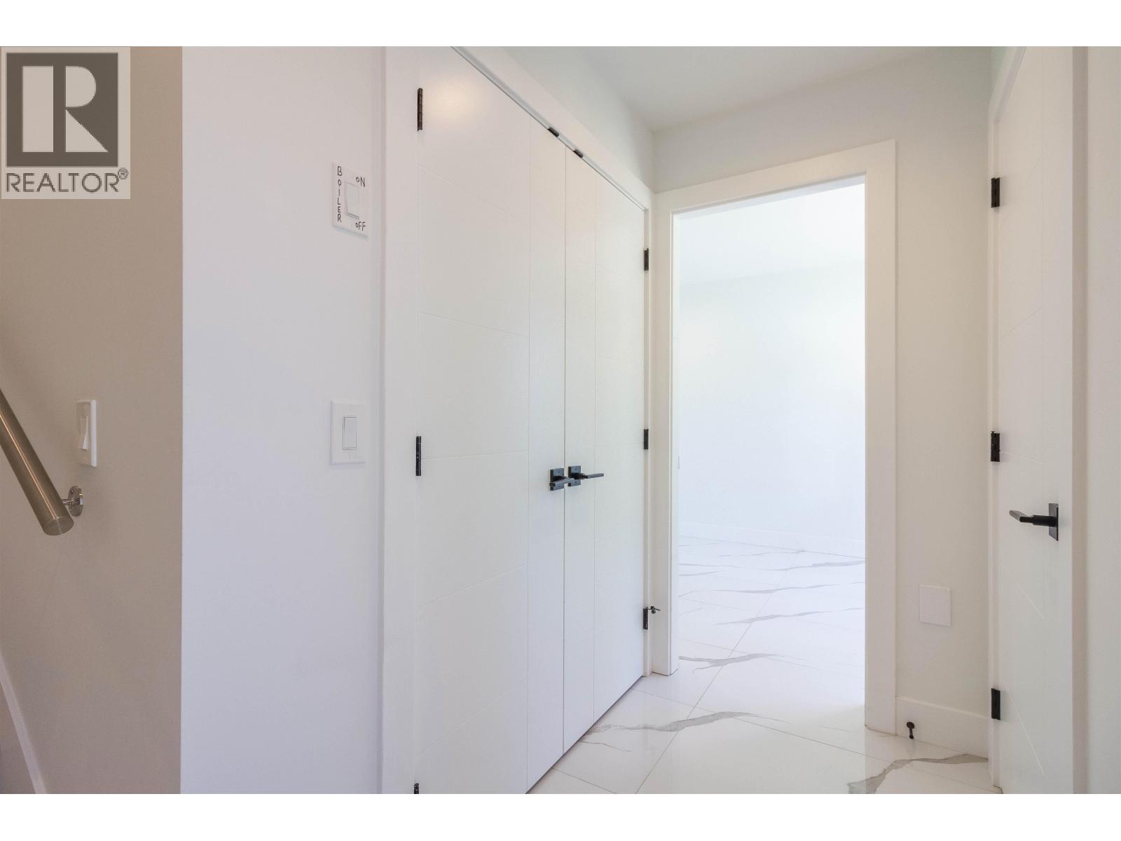 3087 ROYAL OAK AVENUE, Burnaby