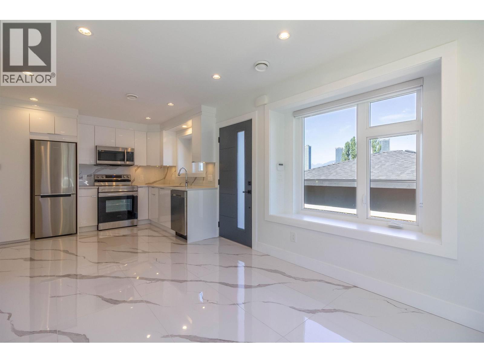 3087 ROYAL OAK AVENUE, Burnaby