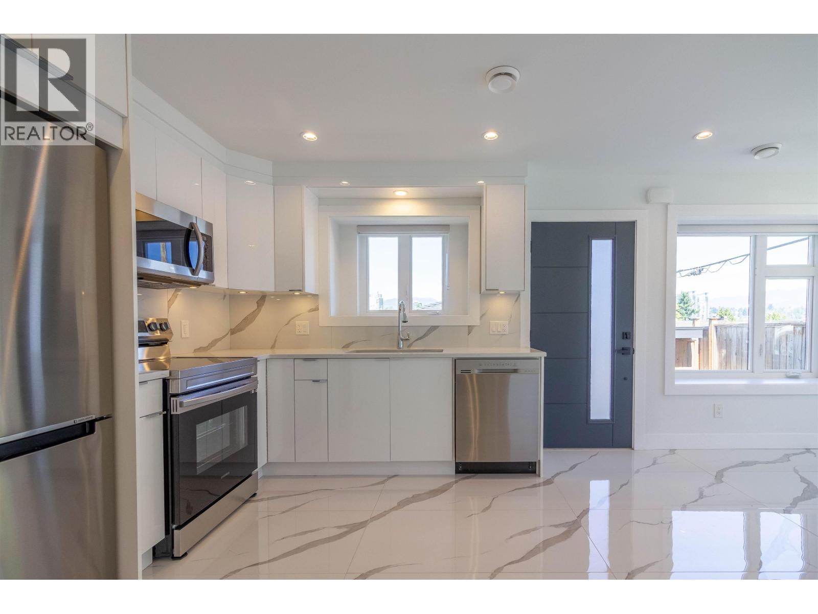 3087 ROYAL OAK AVENUE, Burnaby