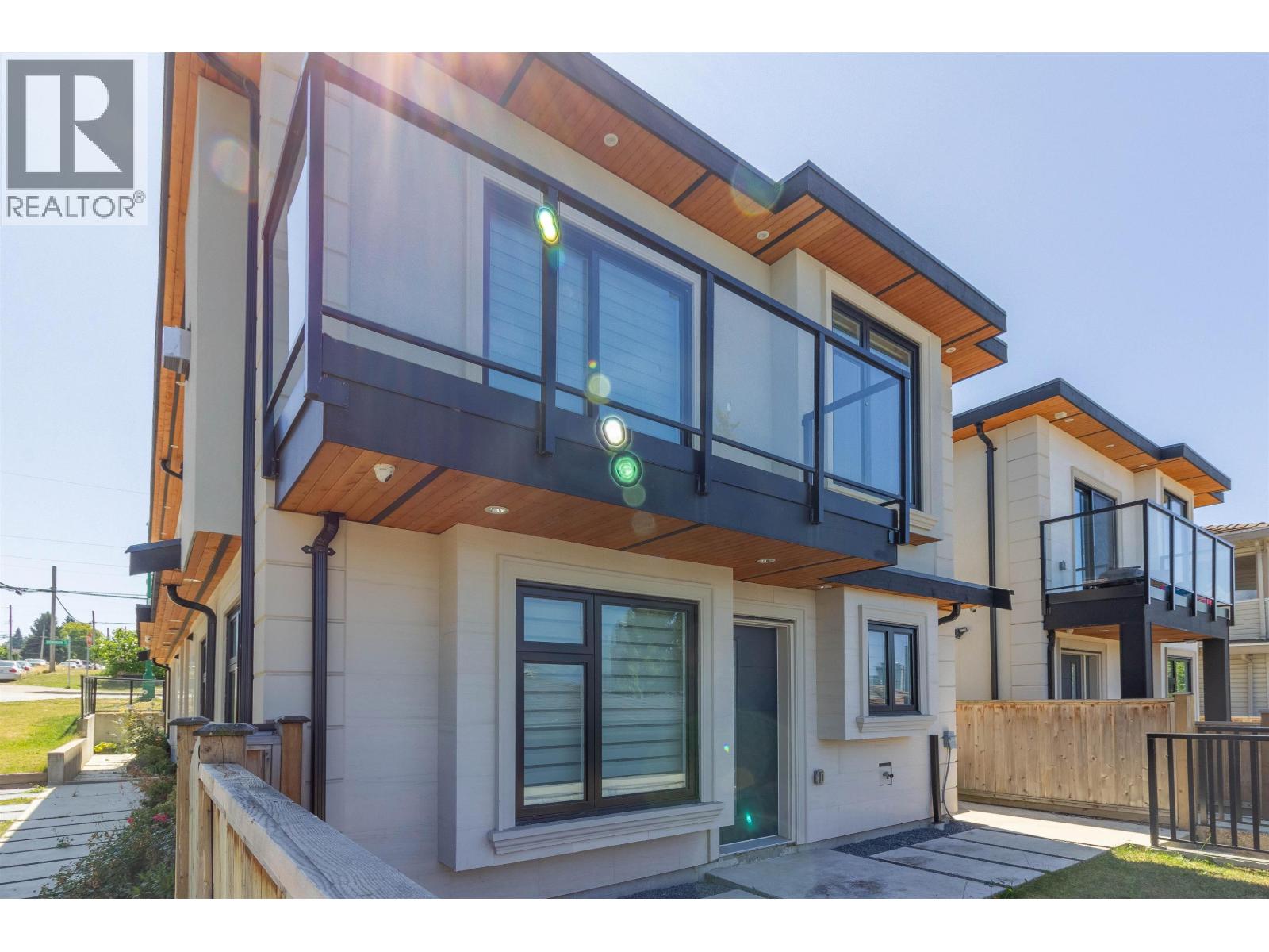 3087 ROYAL OAK AVENUE, Burnaby