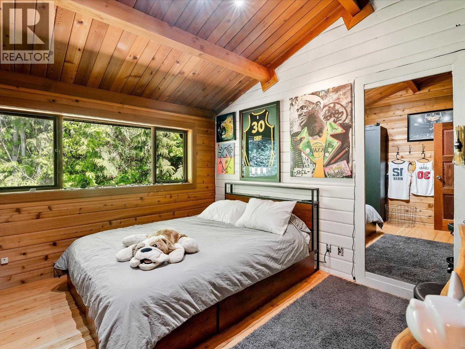 2040 MIDNIGHT WAY, Squamish