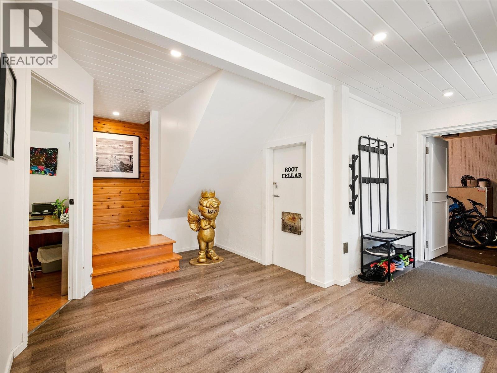 2040 MIDNIGHT WAY, Squamish