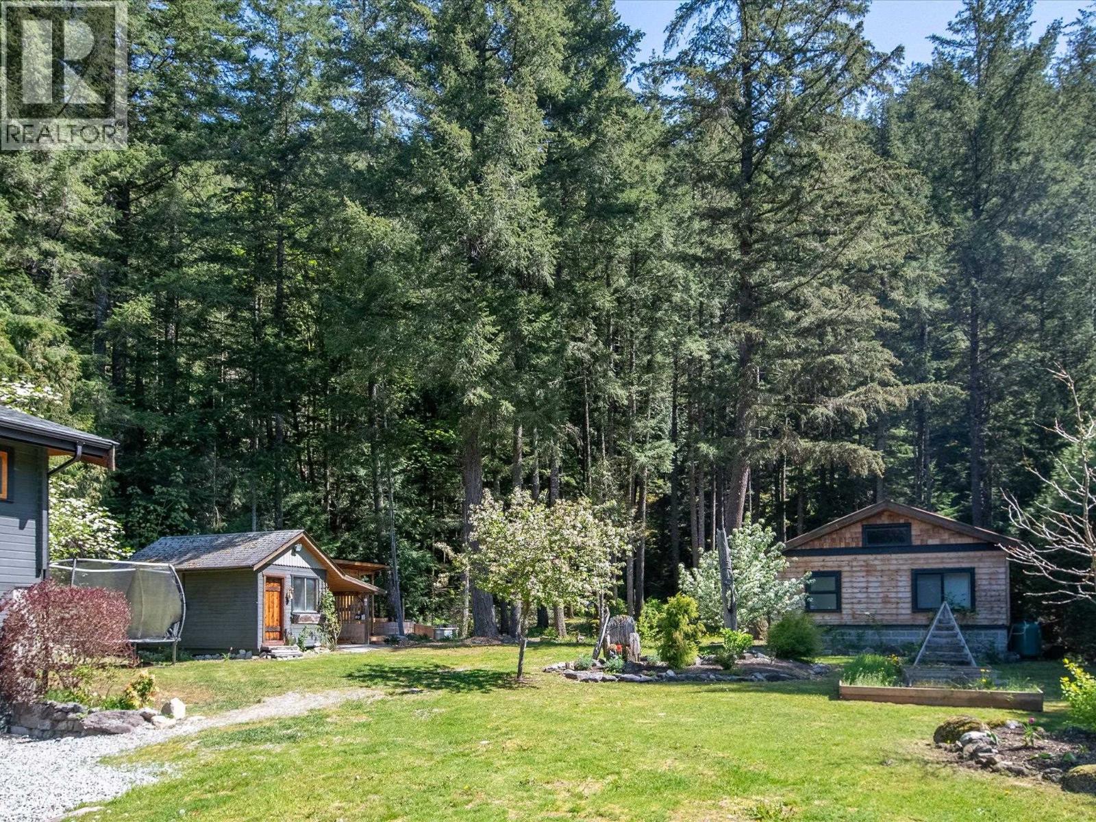 2040 MIDNIGHT WAY, Squamish