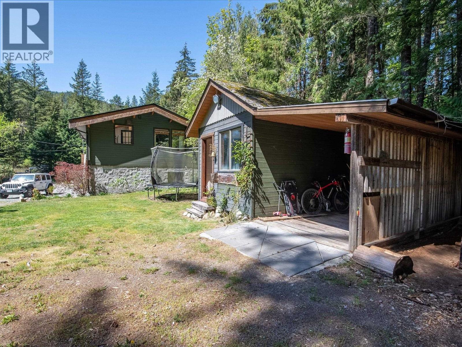 2040 MIDNIGHT WAY, Squamish