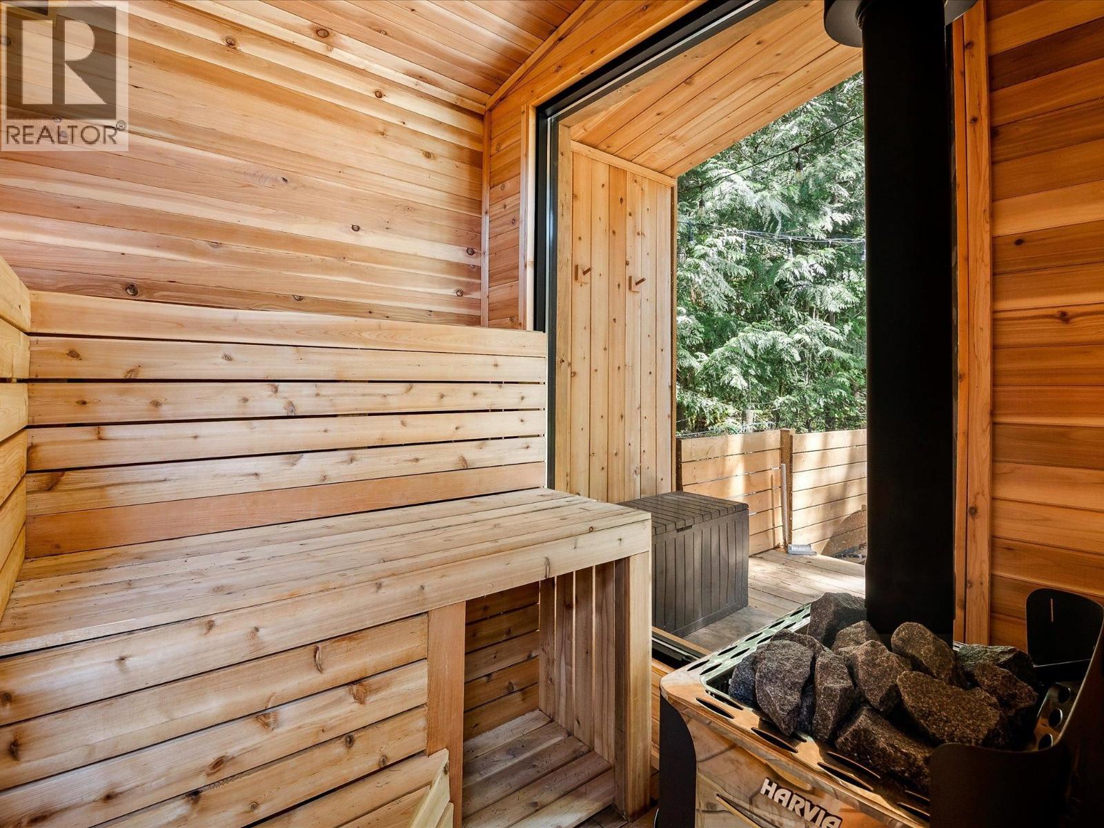 2040 MIDNIGHT WAY, Squamish