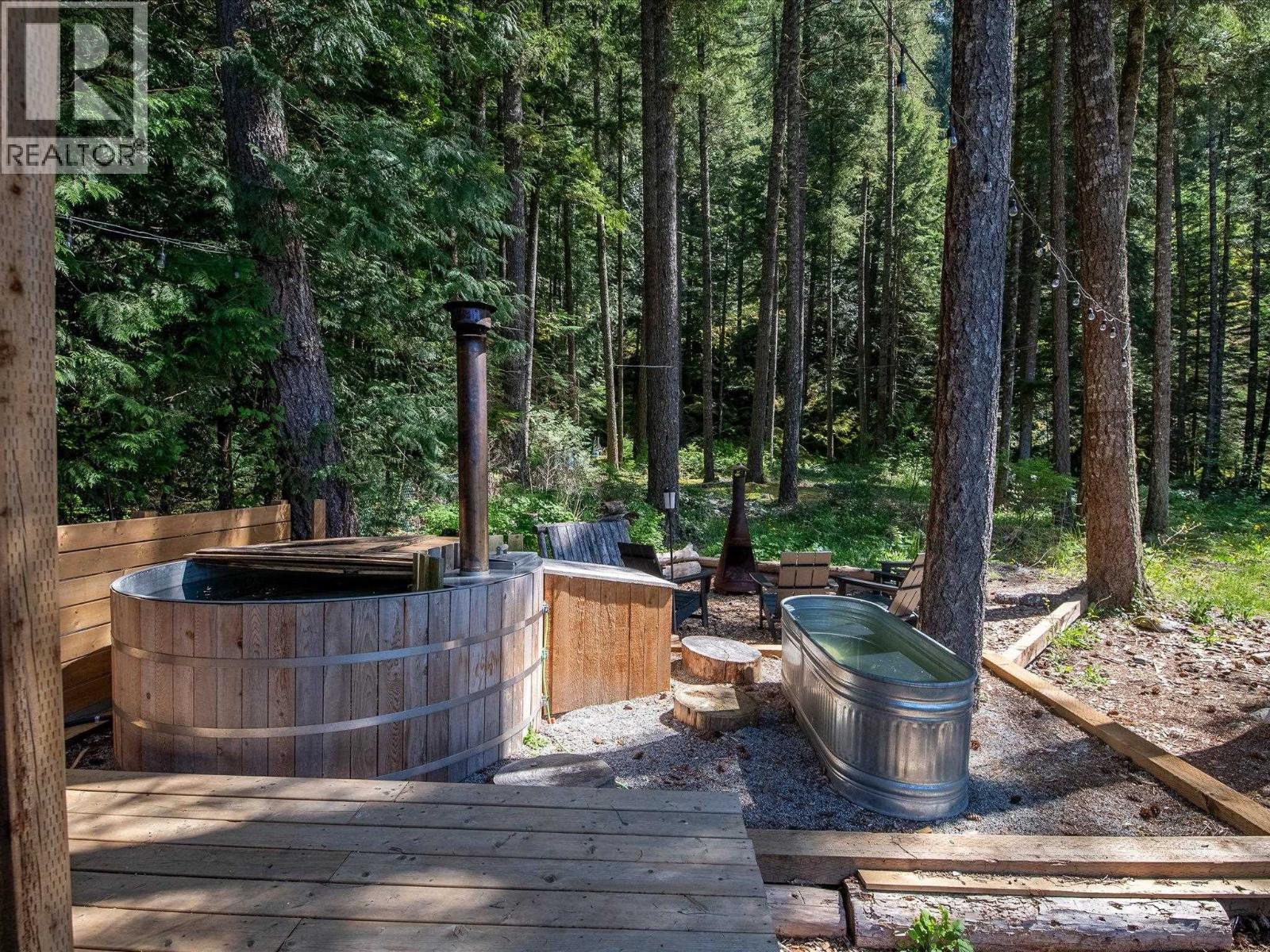 2040 MIDNIGHT WAY, Squamish