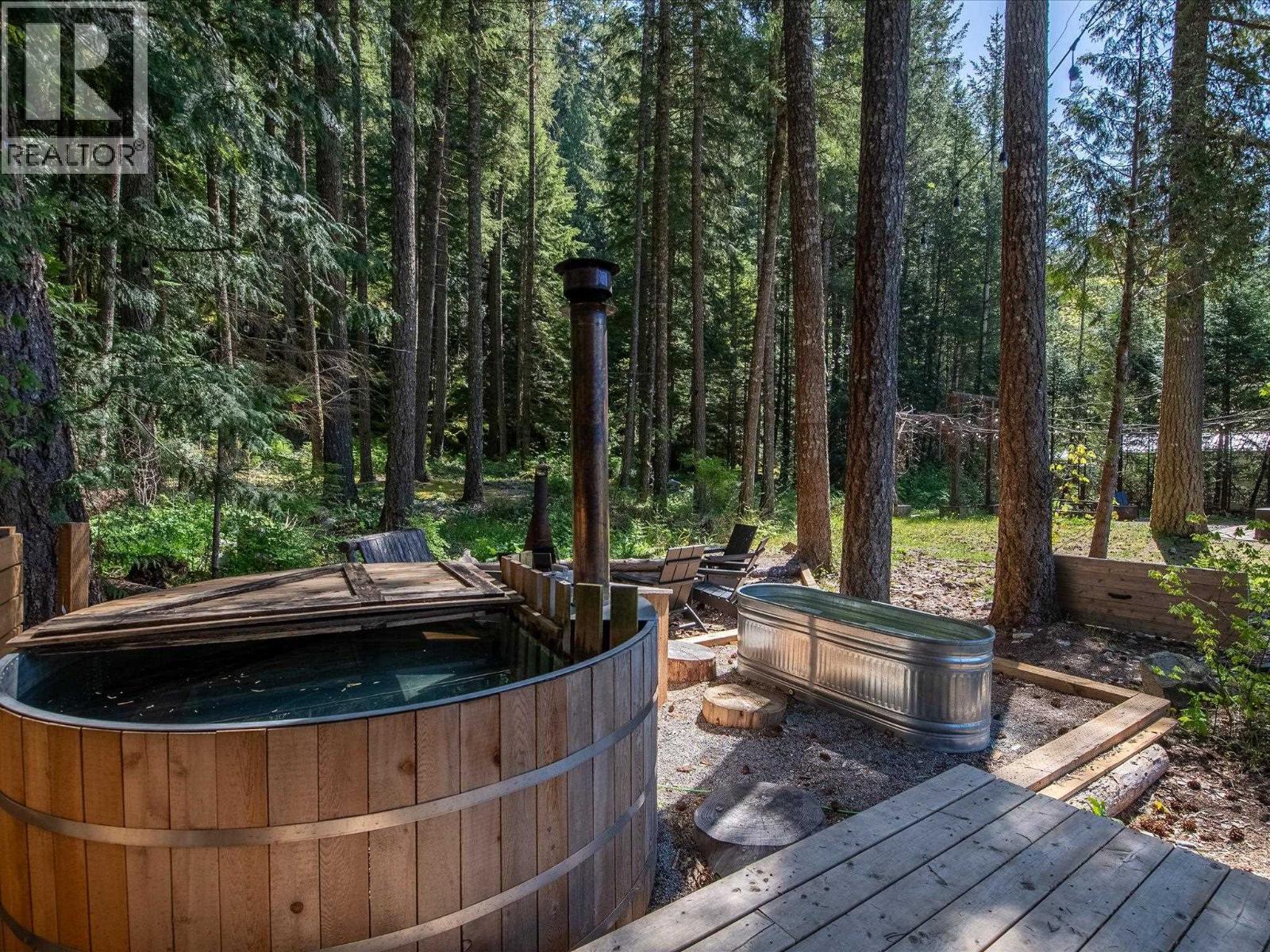 2040 MIDNIGHT WAY, Squamish