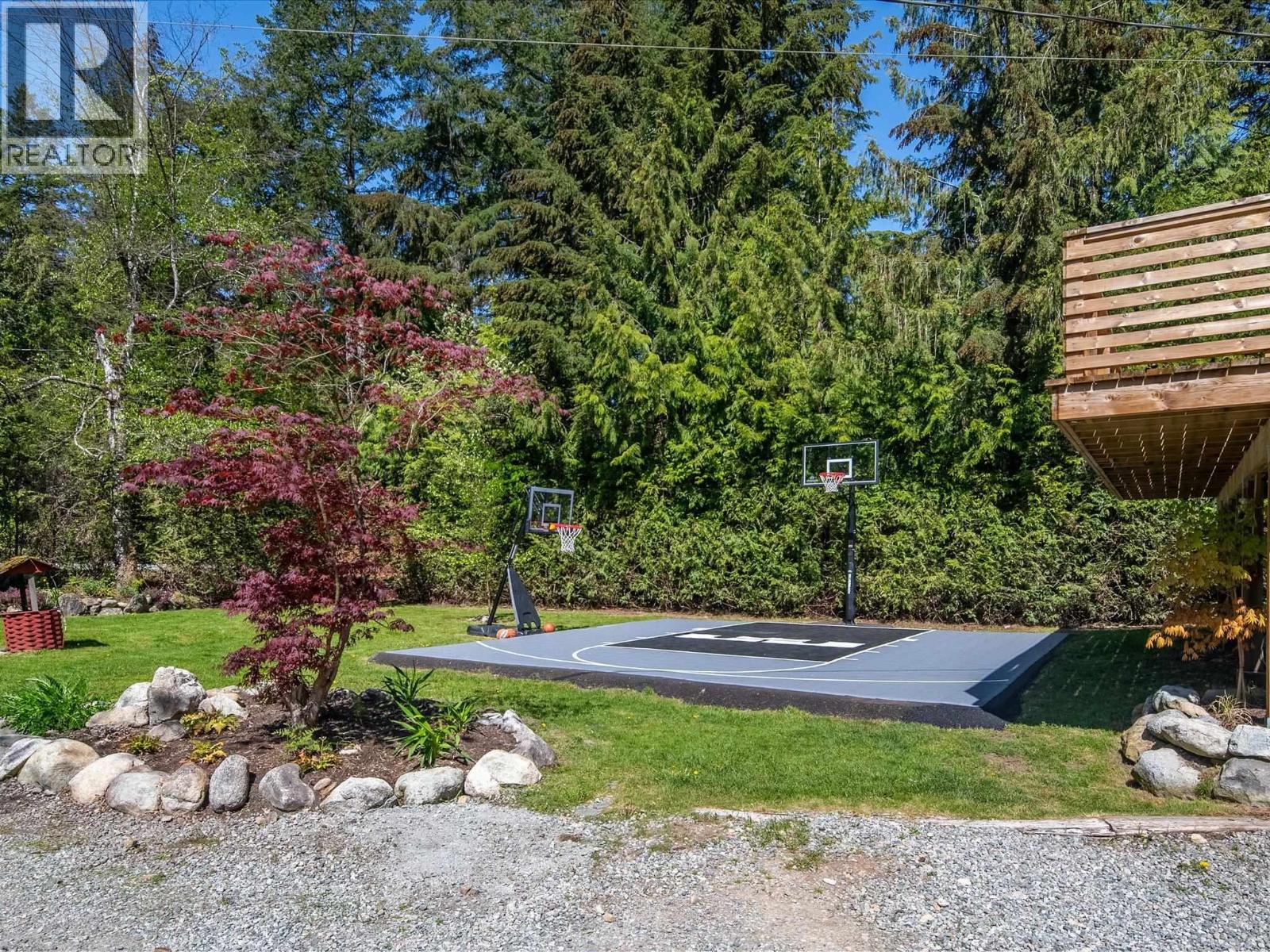 2040 MIDNIGHT WAY, Squamish