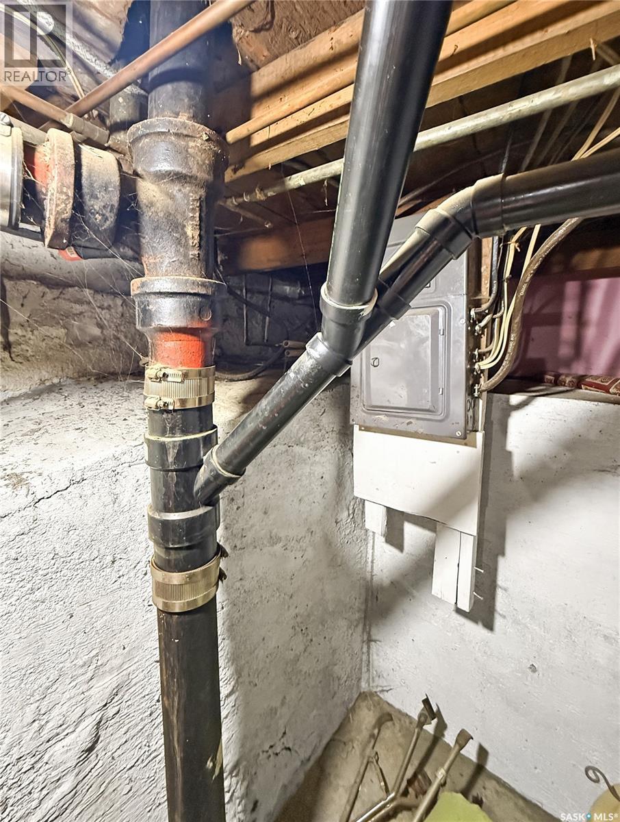 Single Family House Bungalow for Sale in  th AVENUE NW Swift Current 