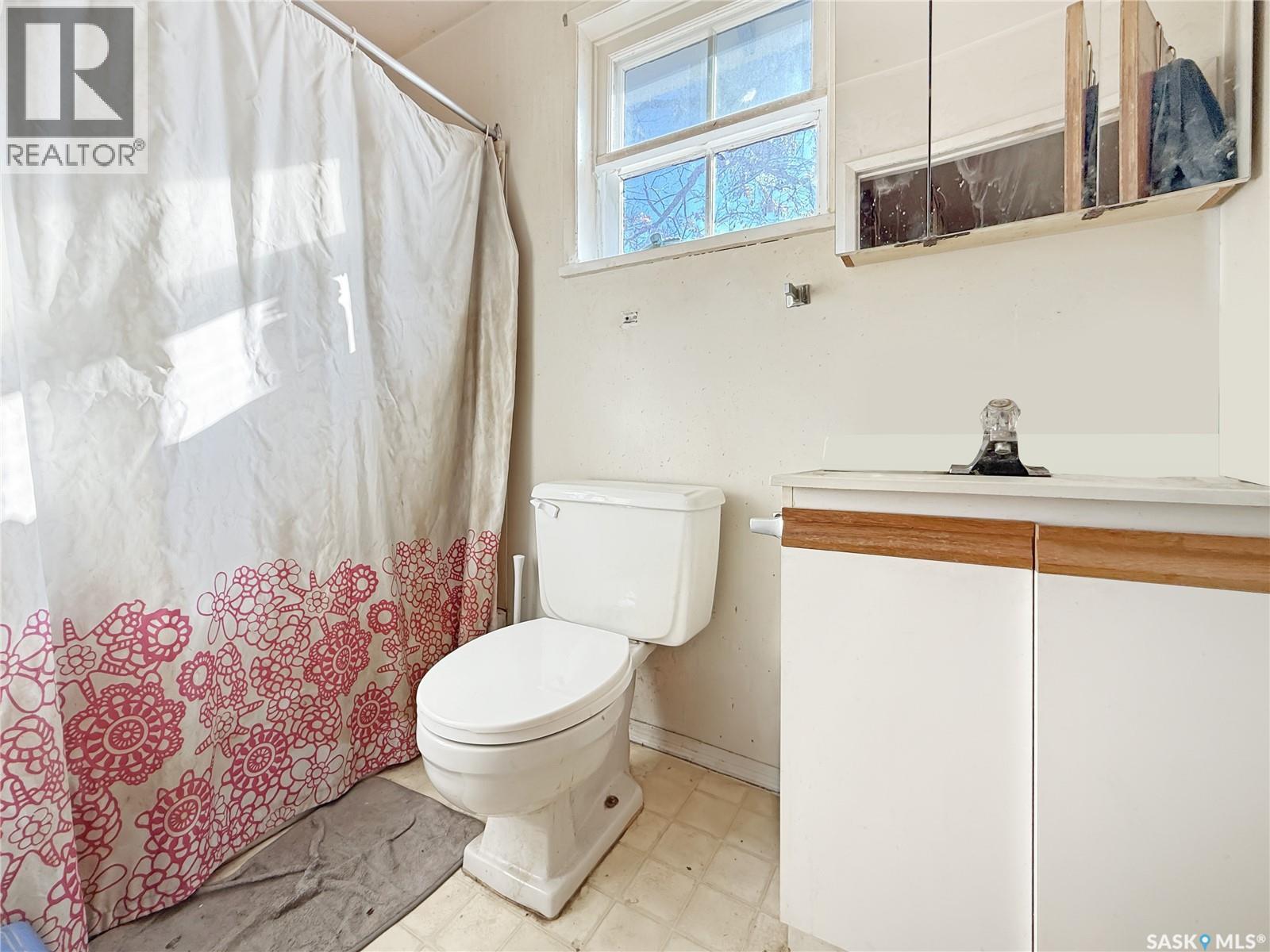 Single Family House Bungalow for Sale in  th AVENUE NW Swift Current 