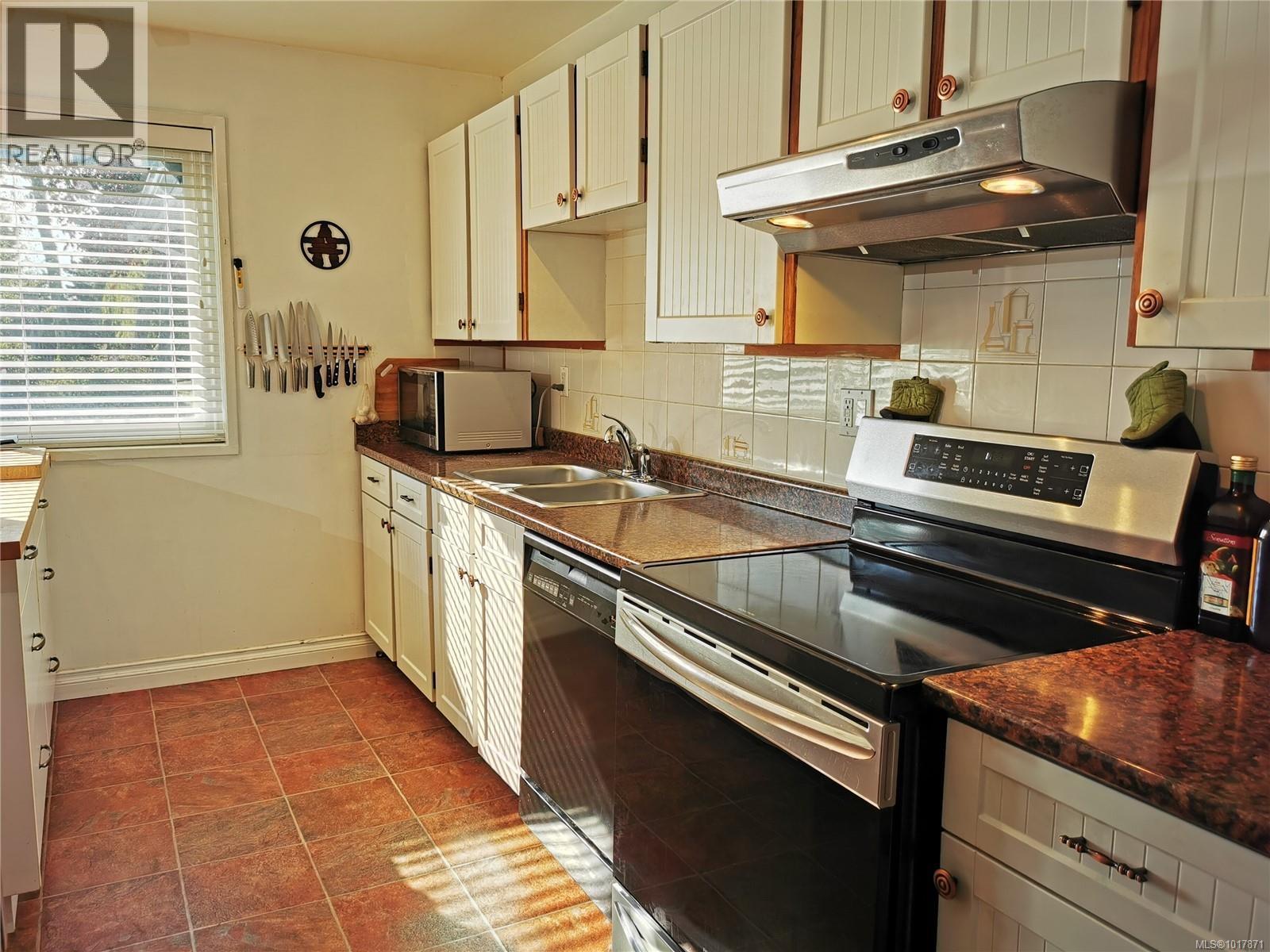  10240 Cleveland Road, Sidney