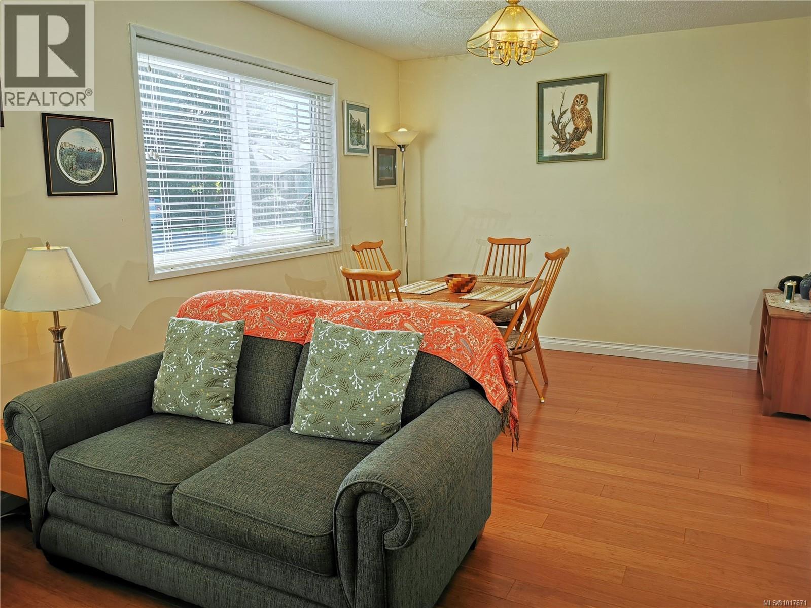  10240 Cleveland Road, Sidney