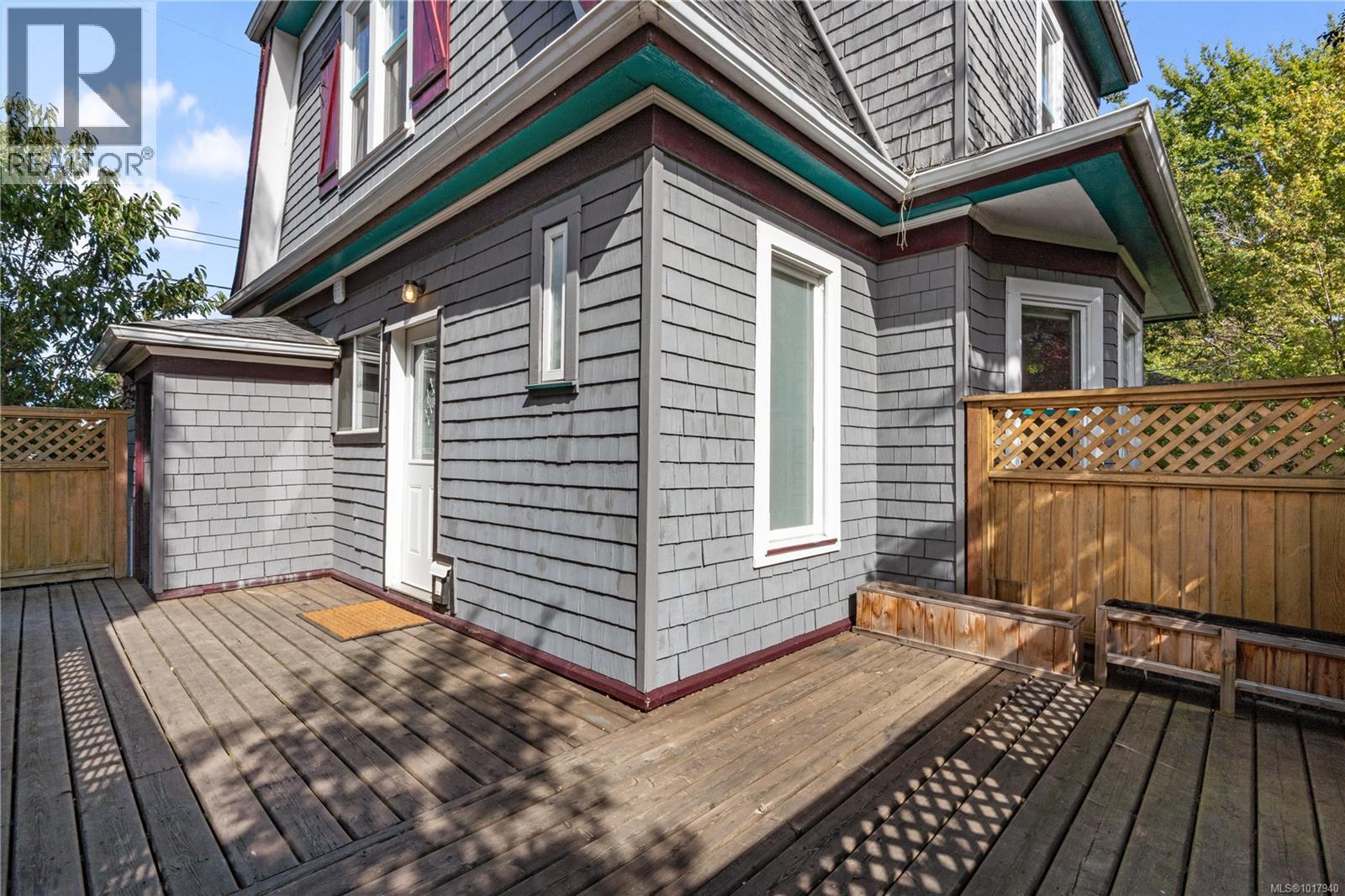  1726 Stanley Avenue, Victoria