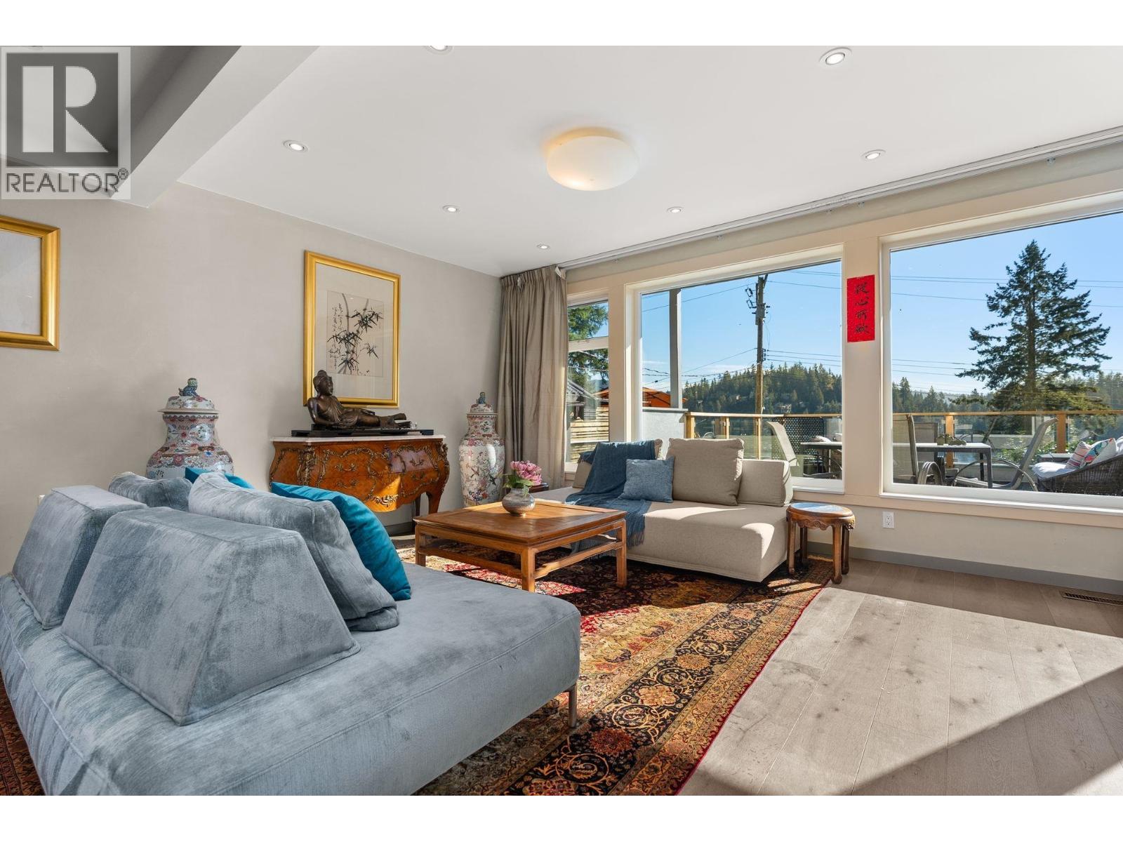 2717 PANORAMA DRIVE, North Vancouver